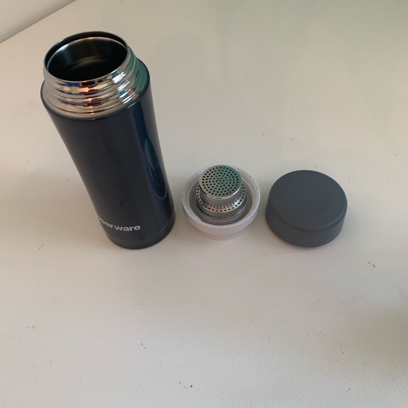 Tupperware Insulated Tumbler with Tea Strainer - Picture 3 of 3